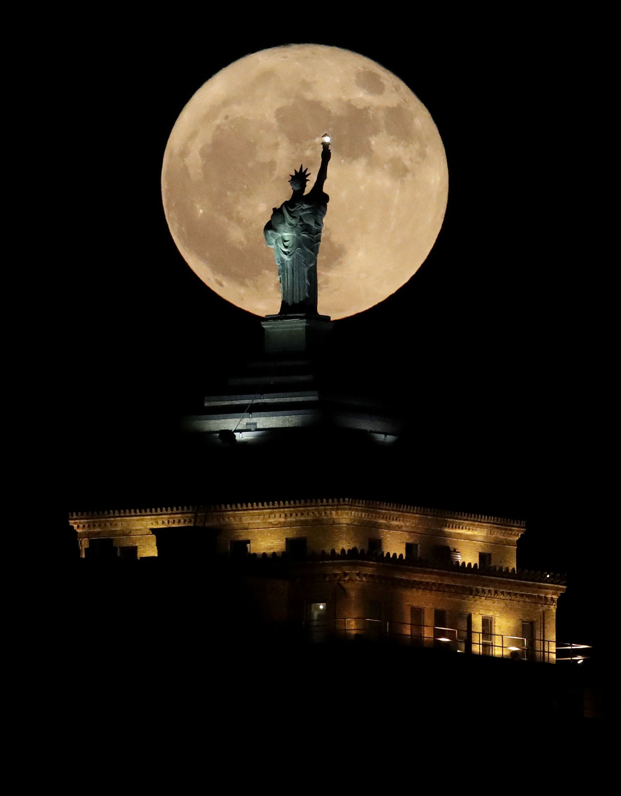APTOPIX New York Supermoon